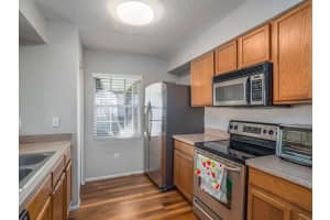 420 KENSINGTON LAKE CIRCLE, BRANDON, FL 33511 Sold 05/15/23