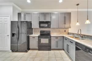 5053 White Sanderling Ct, Tampa, FL 33619, Sold 05/25/23