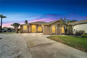 821 GREENVIEW DRIVE, APOLLO BEACH, FL 33572 Sold 09/07/23