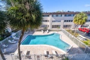 209 LINCOLN CIRCLE, ST PETERSBURG, FL 33702 Sold 11/05/24