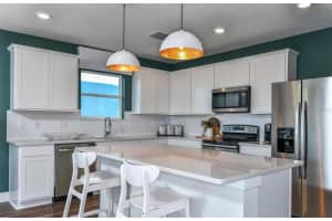 585 PINE TREE BOULEVARD, LAKE ALFRED, FL 33850 Sold 10/27/23