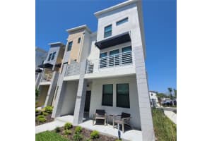 2564 12TH PLACE, ST PETERSBURG, FL 33713 Sold 05/02/23