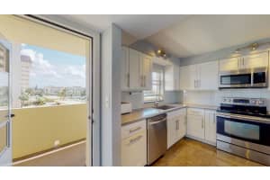 4750 COVE CIRCLE, ST PETERSBURG, FL 33708 Sold 07/10/23