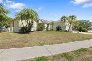 2547 WOOD OAK DRIVE, SARASOTA, FL 34232 Sold 07/26/23