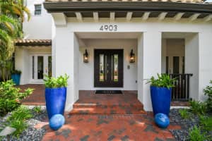 4903 YACHT CLUB DRIVE, TAMPA, FL 33616 Sold 08/21/23