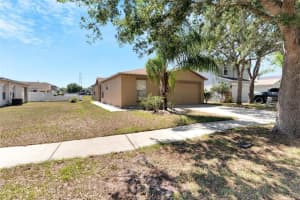 7845 CARRIAGE POINTE DRIVE, GIBSONTON, FL 33534 Sold 07/31/23