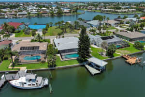 6431 LAKE SUNRISE DRIVE, APOLLO BEACH, FL 33572 Sold 12/15/23