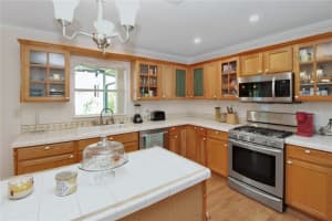 5896 ROYAL HILLS CIRCLE, WINTER HAVEN, FL 33881 Sold 06/27/23
