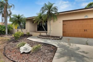 811 EAGLE LANE, APOLLO BEACH, FL 33572 Sold 08/14/23