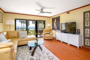 7510 SUNSHINE SKYWAY LANE, ST PETERSBURG, FL 33711 Sold 06/26/23