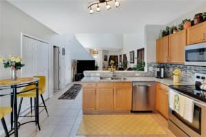 11731 MANGO CROSS COURT, SEFFNER, FL 33584 Sold 07/07/23