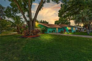 8702 THORNWOOD LANE, TAMPA, FL 33615 Sold 05/03/24