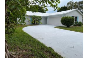 255 19TH AVENUE, VERO BEACH, FL 32962 Sold 10/03/23