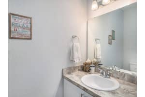 1042 GRANTHAM DRIVE, SARASOTA, FL 34234 Sold 08/24/23