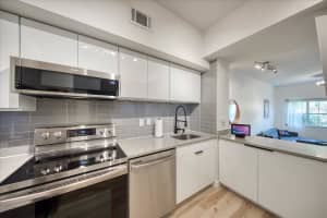 2402 AZEELE STREET, TAMPA, FL 33609 Sold 07/31/23