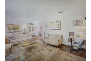 1251 37TH AVENUE, ST PETERSBURG, FL 33704 Sold 09/14/23