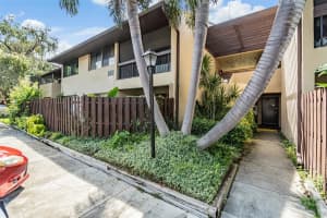 890 VILLAGE DRIVE, ST PETERSBURG, FL 33716 Sold 09/28/23