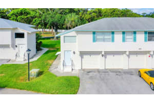 3246 40TH WAY, ST PETERSBURG, FL 33711 Sold 08/15/23