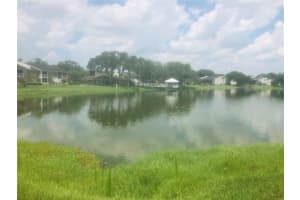 308 LAKE PARSONS GREEN, BRANDON, FL 33511 Sold 05/15/24