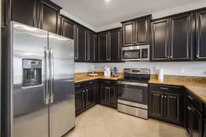 6392 TORRINGTON CIRCLE, LAKELAND, FL 33811 Sold 07/31/23