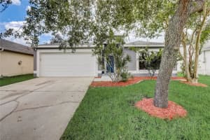 520 WICKHAM LAKES DRIVE, MELBOURNE, FL 32940 Sold 01/04/24