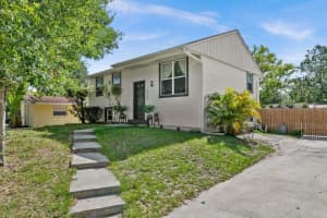 3723 SHARONDALE DRIVE, SARASOTA, FL 34232 Sold 10/06/23