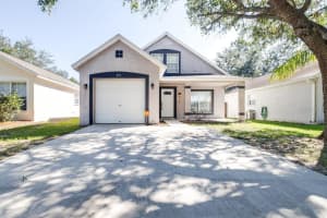 826 CAPE COD CIRCLE, VALRICO, FL 33594 Sold 09/27/23