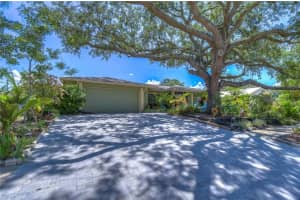 1339 CORNER OAKS DRIVE, BRANDON, FL 33510 Sold 12/15/23