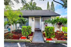 3842 LA COSTA LANE, LARGO, FL 33771 Sold 09/14/23