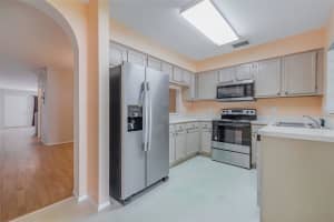 573 KENSINGTON LAKE CIRCLE, BRANDON, FL 33511 Sold 09/25/23