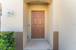 3828 HAMPSTEAD LANE, LAKELAND, FL 33810 Sold 09/22/23