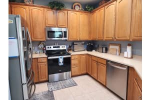 205 MYSTIC FALLS DRIVE, APOLLO BEACH, FL 33572 Sold 10/24/24