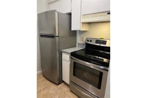 6155 OAK CLUSTER CIRCLE, TAMPA, FL 33634 Sold 10/11/23