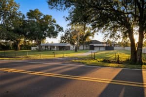 18308 BOYETTE ROAD, LITHIA, FL 33547 Sold 10/06/23
