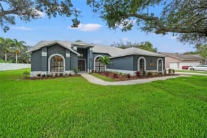8806 CROSSWOOD COURT, RIVERVIEW, FL 33578 Sold 09/29/23