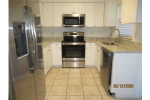 715 KENSINGTON LAKE CIRCLE, BRANDON, FL 33511 Sold 10/25/23