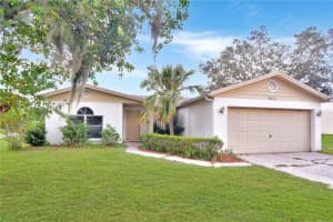 8023 APACHE LANE, LAKELAND, FL 33810 Sold 02/09/24