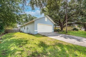 5204 SAINT LUCIA DRIVE, LAKELAND, FL 33812 Sold 11/20/23