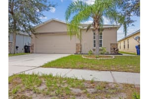 8010 CARRIAGE POINTE DRIVE, GIBSONTON, FL 33534 Sold 10/06/23