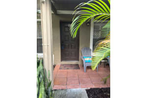 14311 HANGING MOSS CIRCLE, TAMPA, FL 33613 Sold 11/08/23