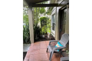 14311 HANGING MOSS CIRCLE, TAMPA, FL 33613 Sold 11/08/23