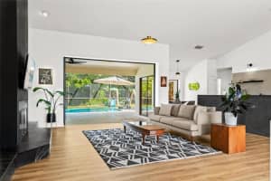 5005 SOUTHERN PINE CIRCLE, VENICE, FL 34293 Sold 11/10/23