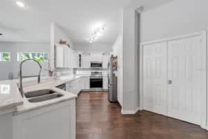 6021 WILLIAMSBURG WAY, TAMPA, FL 33625 Sold 11/07/23