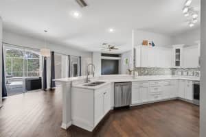 6021 WILLIAMSBURG WAY, TAMPA, FL 33625 Sold 11/07/23