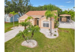 307 LAKEWAY LANE, APOLLO BEACH, FL 33572 Sold 11/01/23
