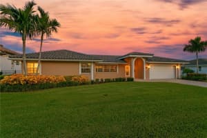 2054 ILLINOIS AVENUE, ST PETERSBURG, FL 33703 Sold 12/22/23