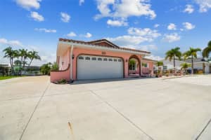 918 EAGLE LANE, APOLLO BEACH, FL 33572 Sold 01/30/24