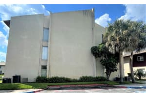 8602 CHAMPLAIN COURT, TAMPA, FL 33614 Sold 01/16/24