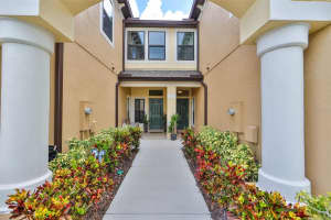 11738 CROWNED SPARROW LANE, TAMPA, FL 33626 Sold 12/07/23