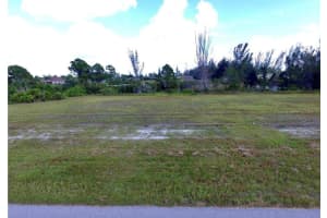 2017 24TH AVENUE, CAPE CORAL, FL 33993 - MLS#MFRT3473202